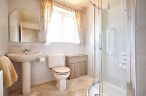 Shower room- click for photo gallery